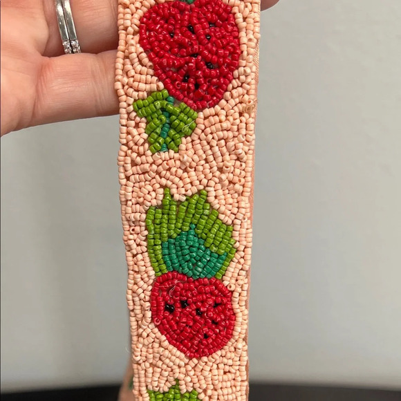 Sincerely Jules | Strawberry 🍓 Beaded Bag - Picture 6 of 13